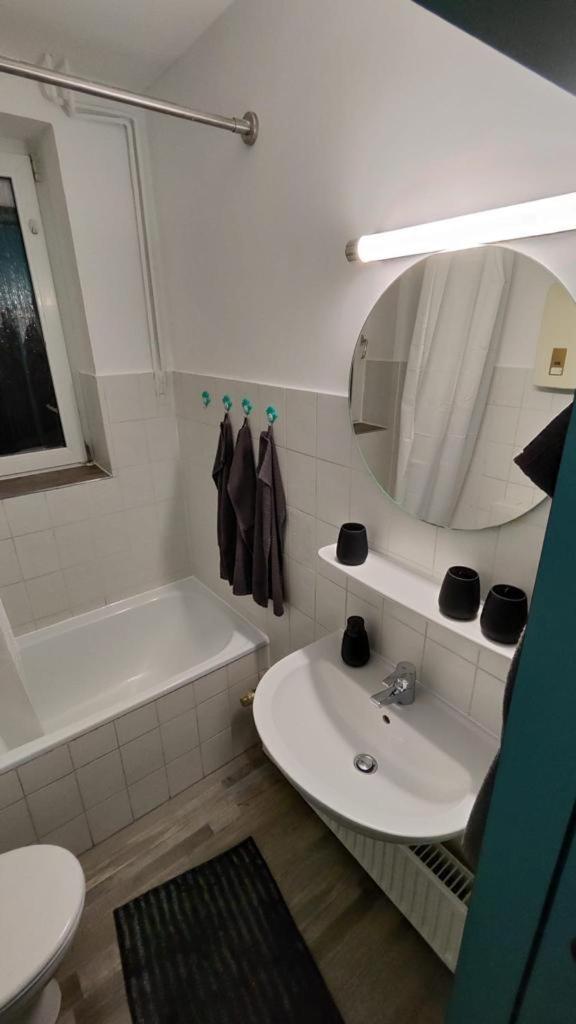 Ferienwohnung-Monteurwohnung Berta, 3 Personen In Kleve, Zentrale Lage Clèves Extérieur photo